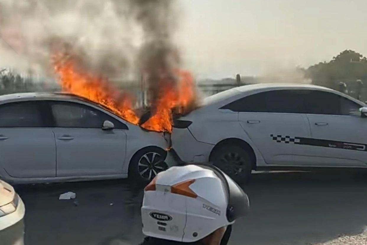 电车和油车谁更容易起火🔥，一直以来都引争议！我们单从这起追尾交通事故上看，你认