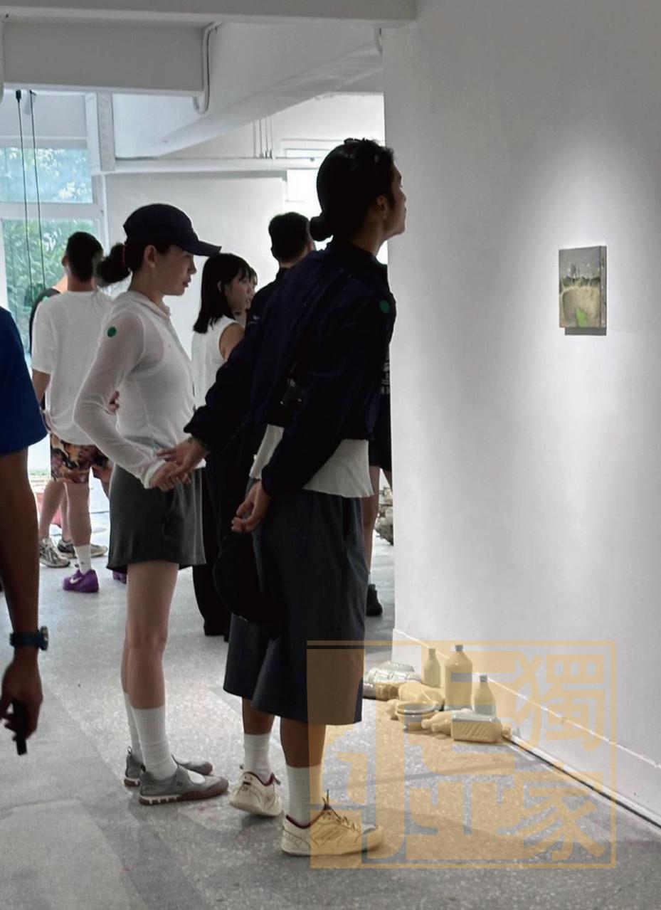 对于今日台媒报导，魏如萱透过经纪人回应，否认插足表示「男女双方都是在单身状况才开