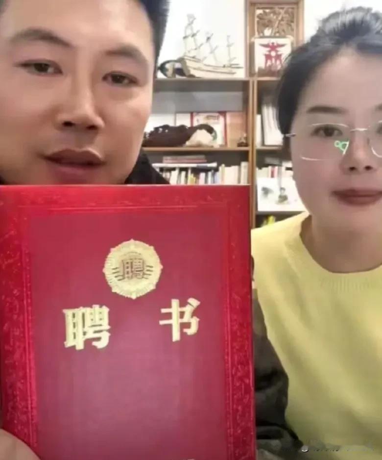 好极了！"天安门"画家吴承言    喜获商丘3大学院教师聘书

1月6日，商丘师