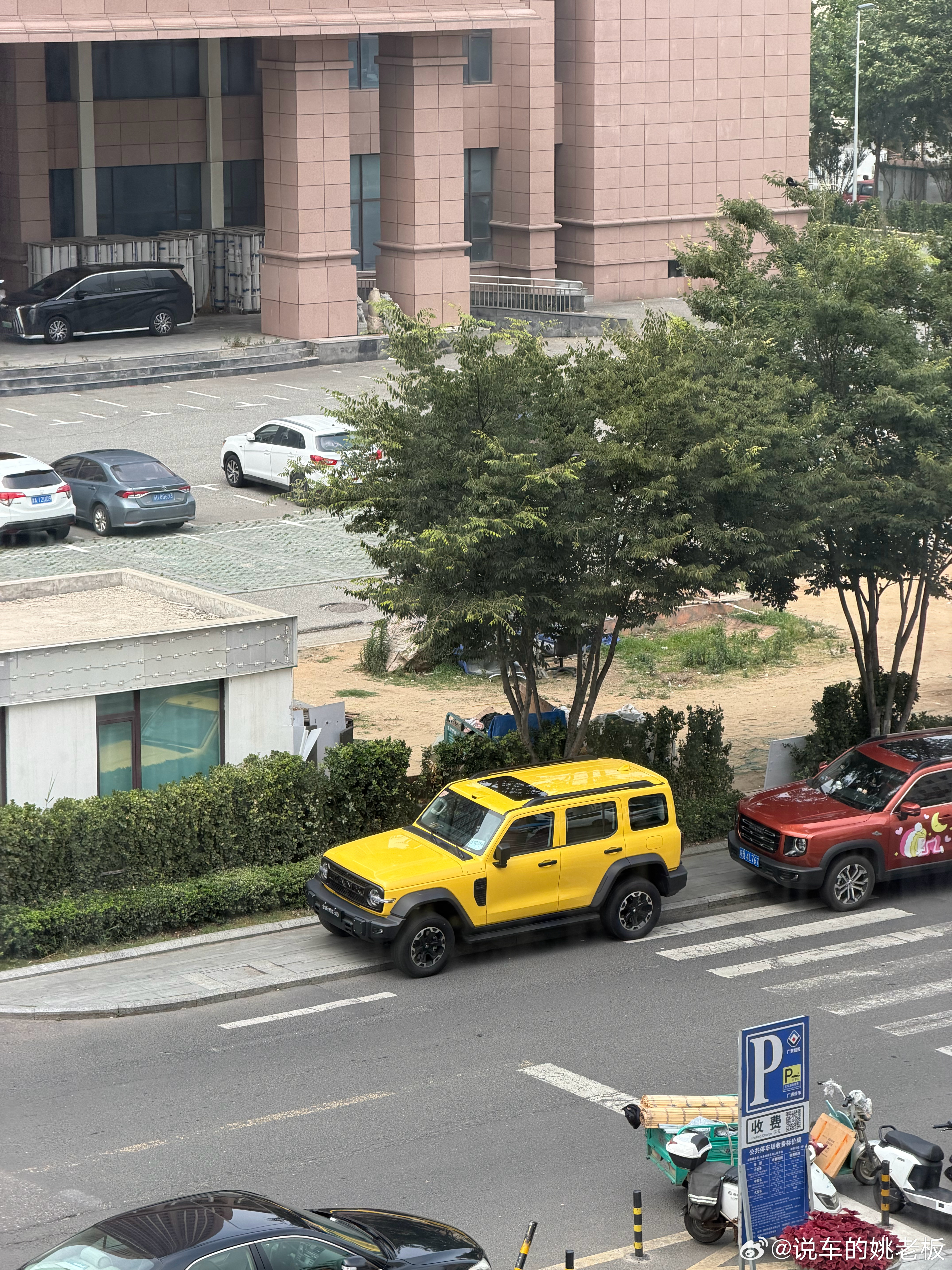 黄颜色的坦克真好看有点种草了 威海·巧克力渔家·小船海鲜家常菜(韩乐坊店)