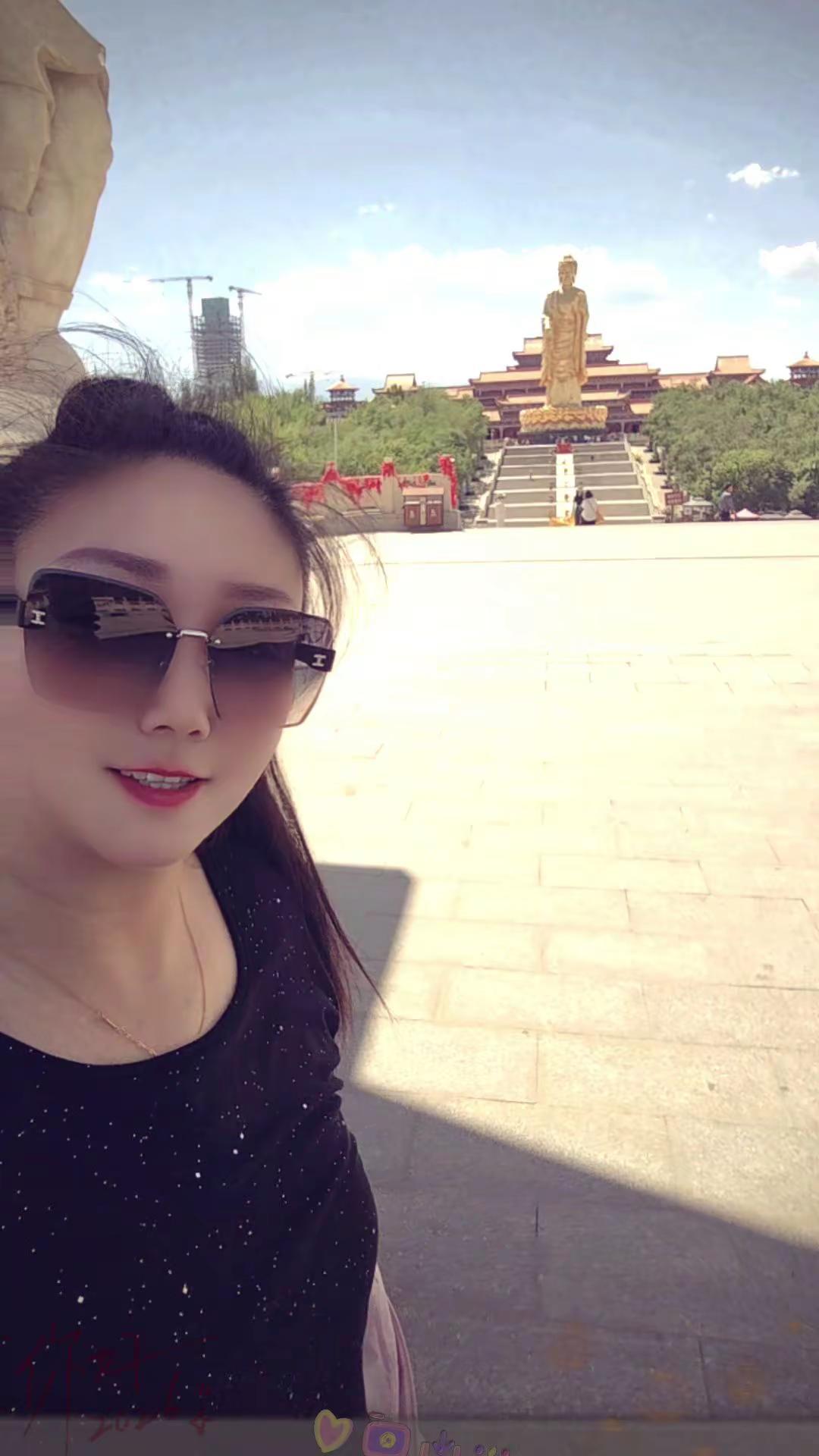 别人待我如何，是我的因果。我待别人如何，是我的修行。学最好的别人，做最好的自己。