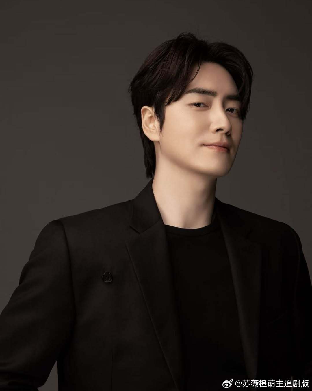 演员李浚赫将于7月5日下午2点现身台北Bellavita出席Roger Vivi