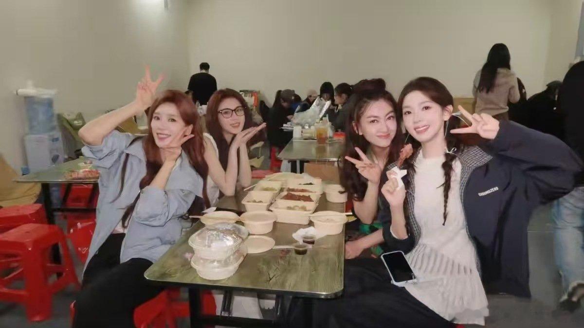 陈瑶祝者来女做雌鹰一样的女人乘风2026 一纸祝福诉尽温柔，瑶瑶满心牵挂送给者来