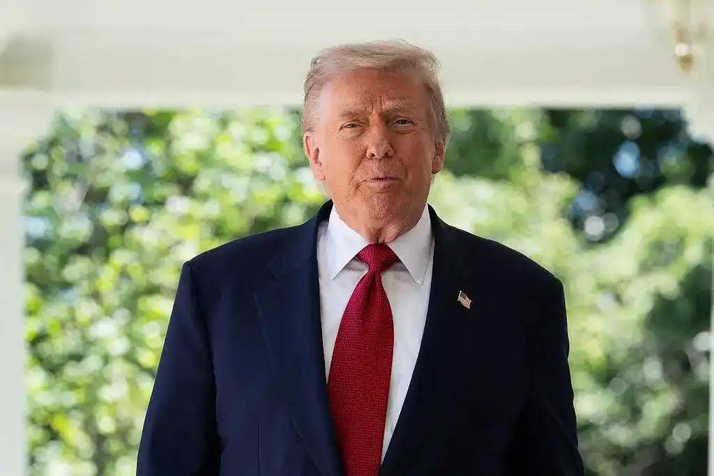 美国126名议员凑了一封联名信，主题就八个字：求总统千万别签约。

距离特朗普5