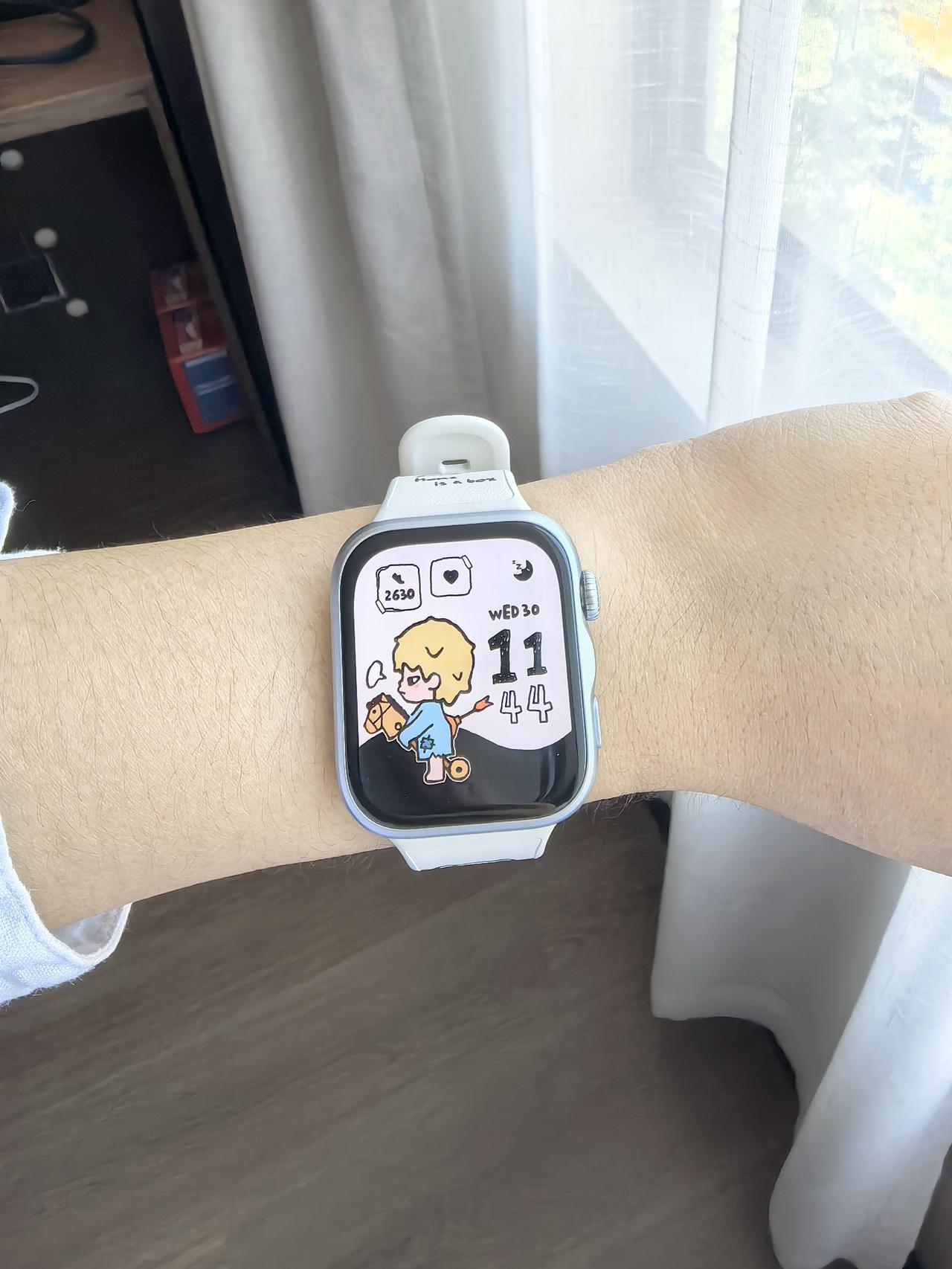 把时间线拉回上半年，华为WATCH FIT 5正式发布，凭借外观、屏幕、运动、健