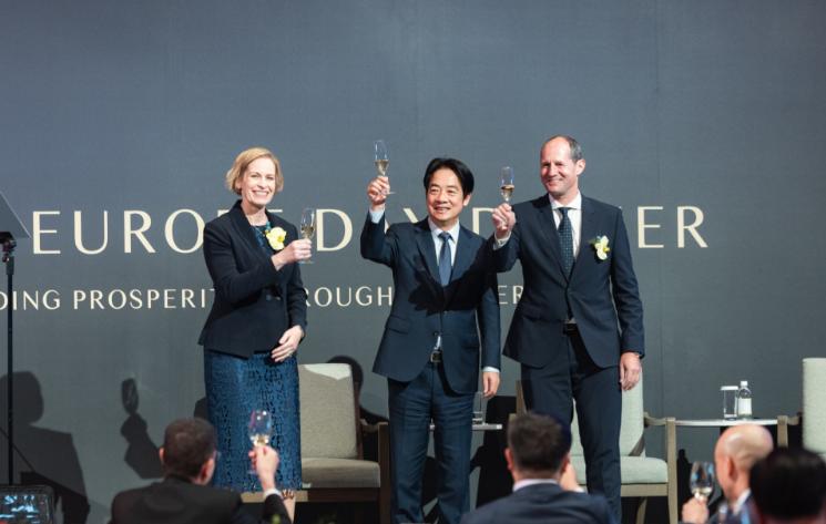 赖清德寻求外部支持的幻想再次破灭！5月26日晚，赖清德出席台北ECCT欧洲日晚宴