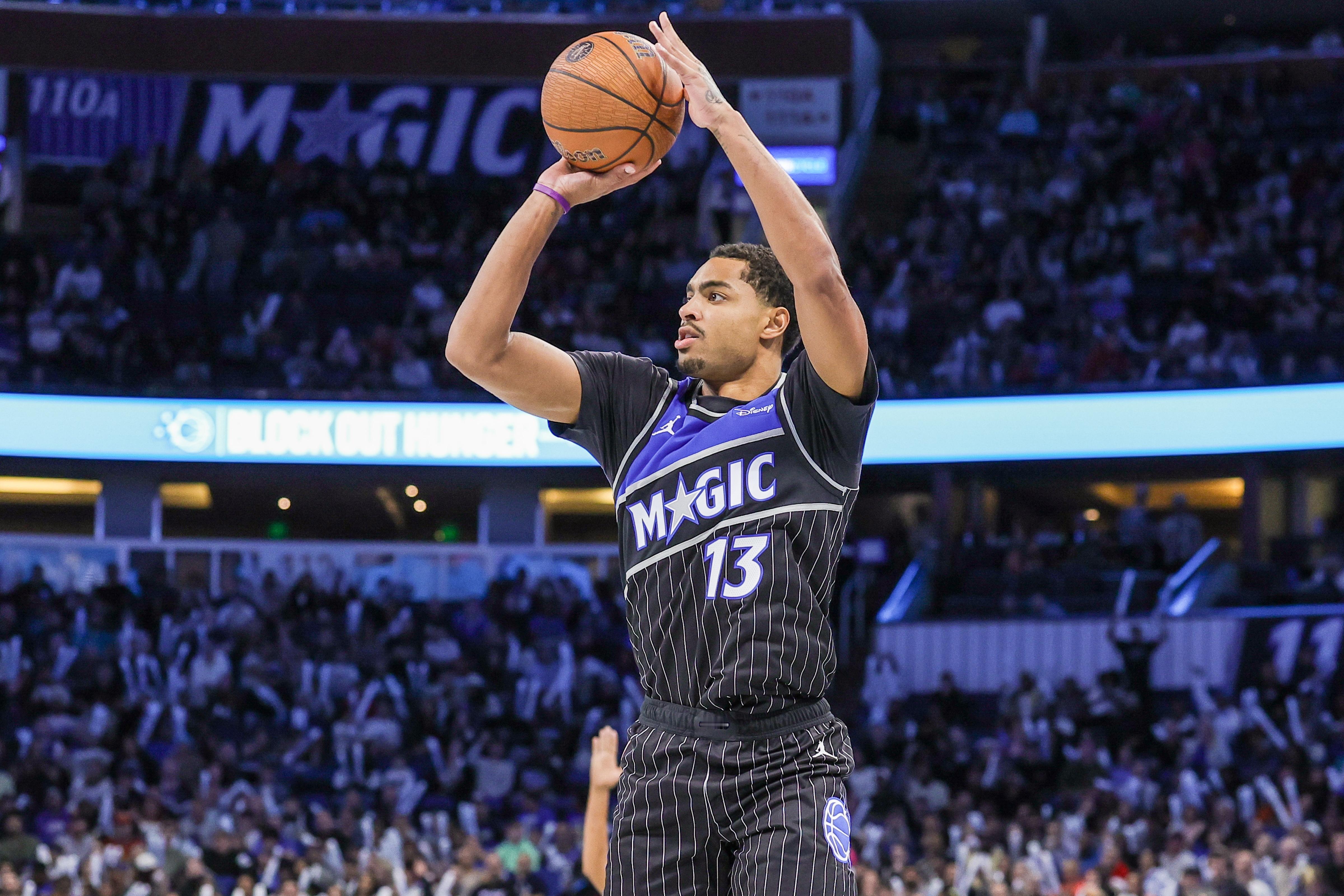 末节狂砍22分！小霍华德23中11&5记三分拿到30分7板3助 单节22分并列本