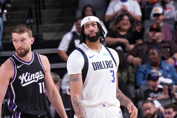 多伦多猛龙正在积极寻找内线补强方案。由于主力中锋雅各布·珀尔特尔反复受到背部伤势