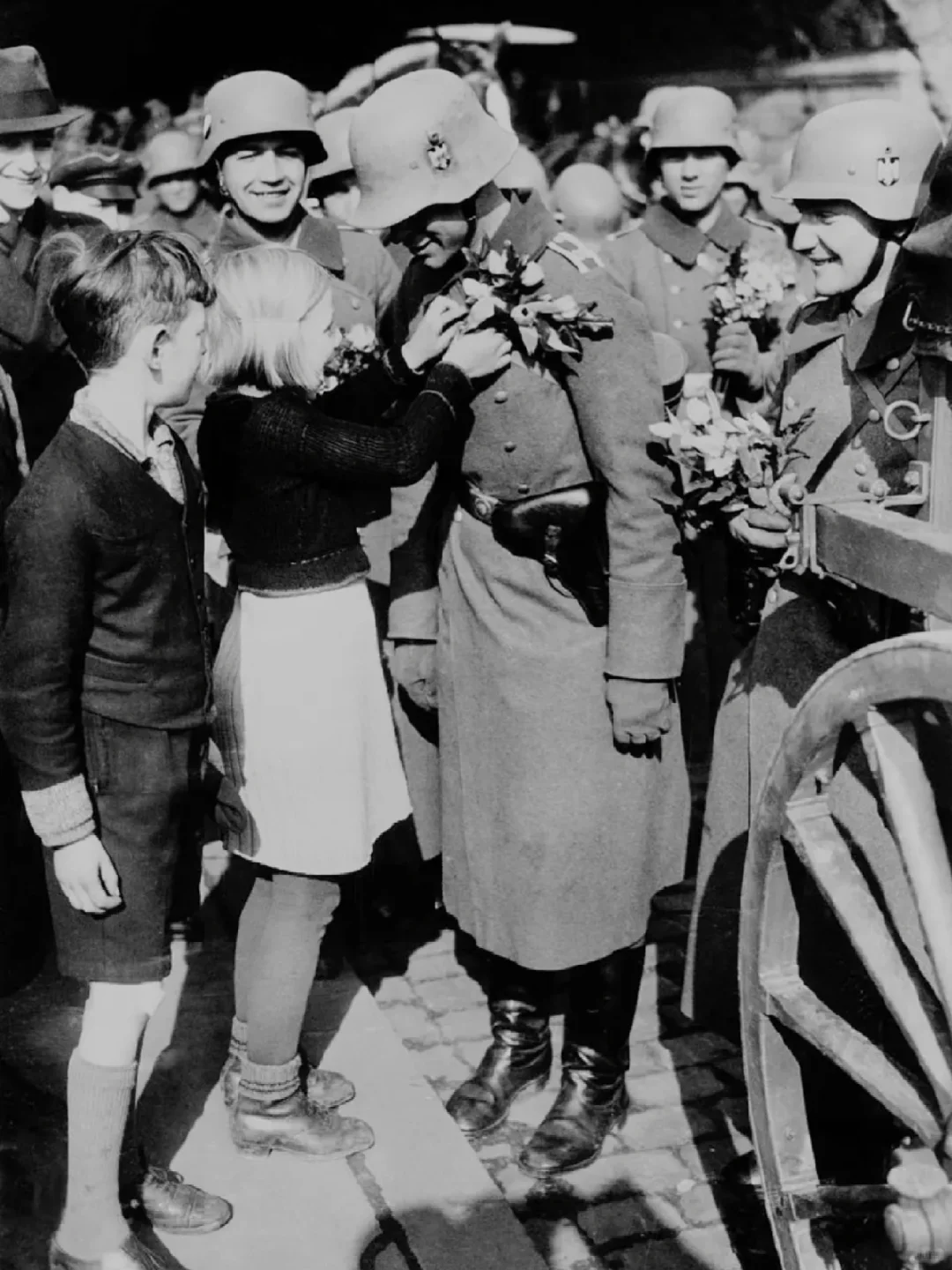 小胡子一生中最紧张的48小时：进军莱茵兰