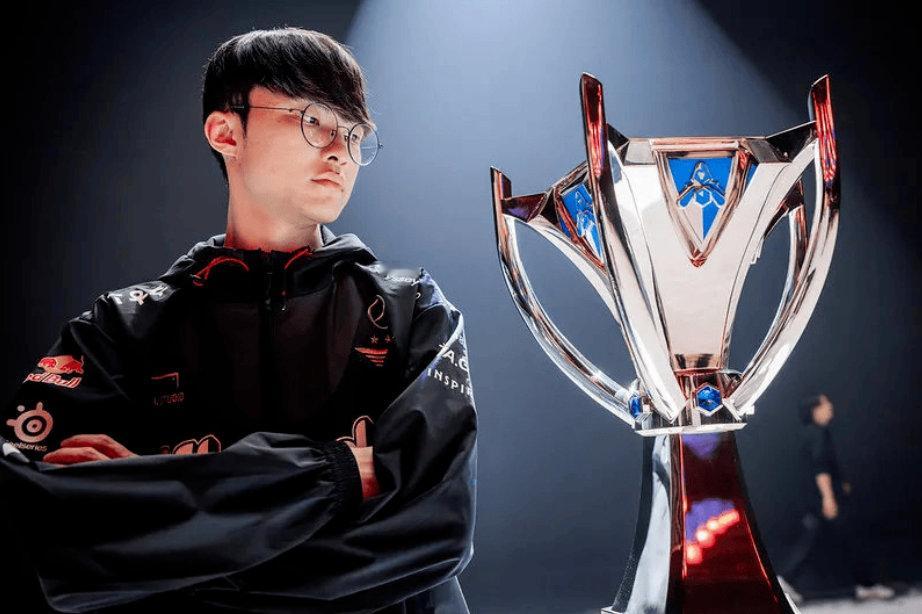 LOL名人堂第二位会是谁？英雄联盟官方已经公布首位名人堂选手——Faker，这没