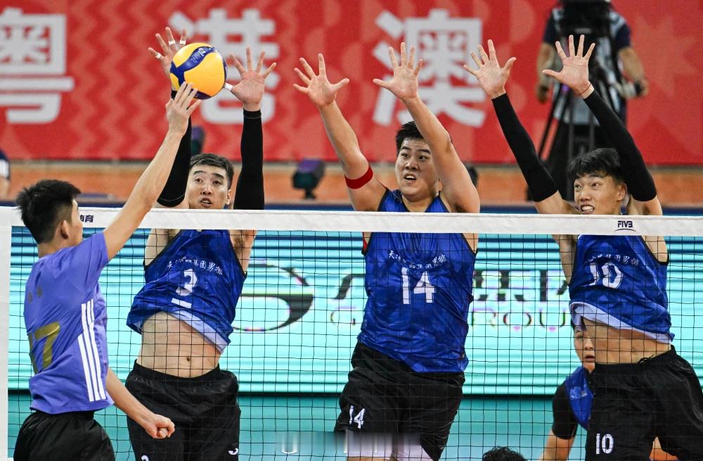 【全运会男排首日赛果】第十五届全运会 11月8日，全运会男排成年组比赛在广东江门