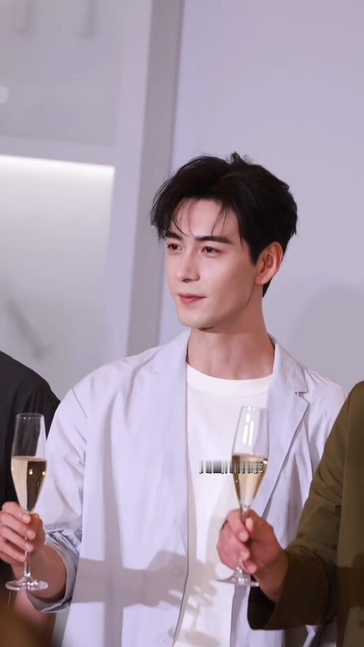 陈星旭今日线下活动丨此男好清爽帅气！！！