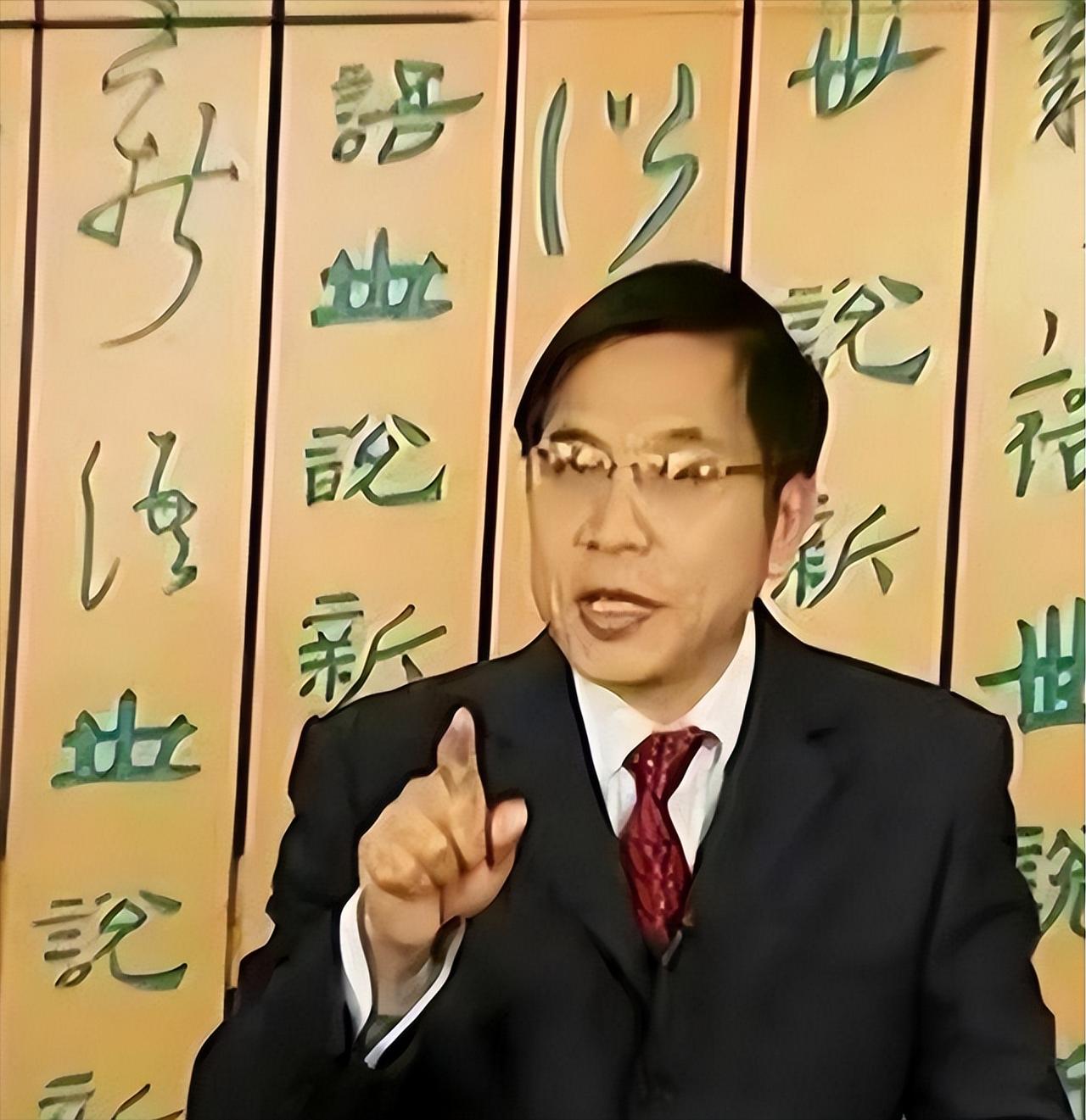 “中医不灭，天理难容？”中南大学的教授张功耀发起万人签名，要求取消中医药，这是一