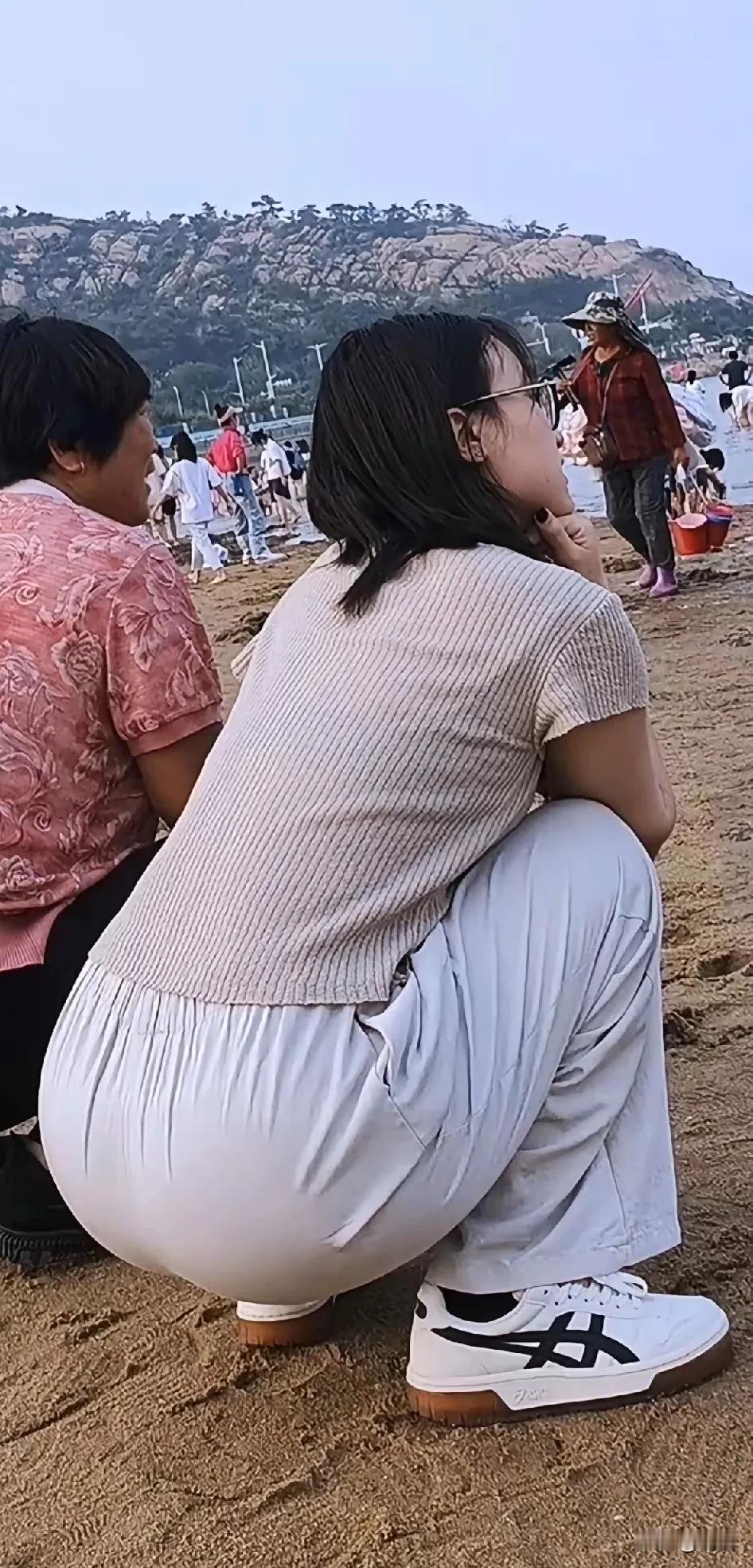 男人约女人出来，说直白一点，就是为了达成目的。这个目的从古至今都没变过——男人对