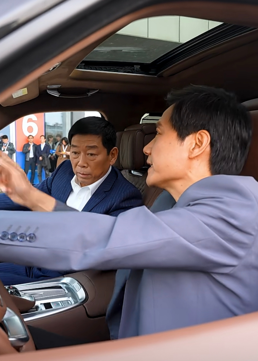 #长城汽车每天入账5个亿#公司本年度实现营业收入1732.12亿元，同比增长26