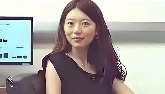 “我宁愿在美国住下水道，翻垃圾！也不回中国！”谁能想到，说出这句话的人，竟然是满