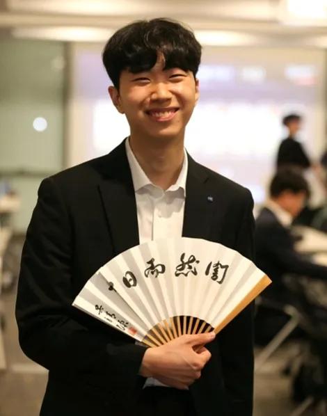 韩相朝一鸣惊人一匹黑马
申真谞遗憾出局怪圈难出
柯大侠逆转获胜夺冠有门



2