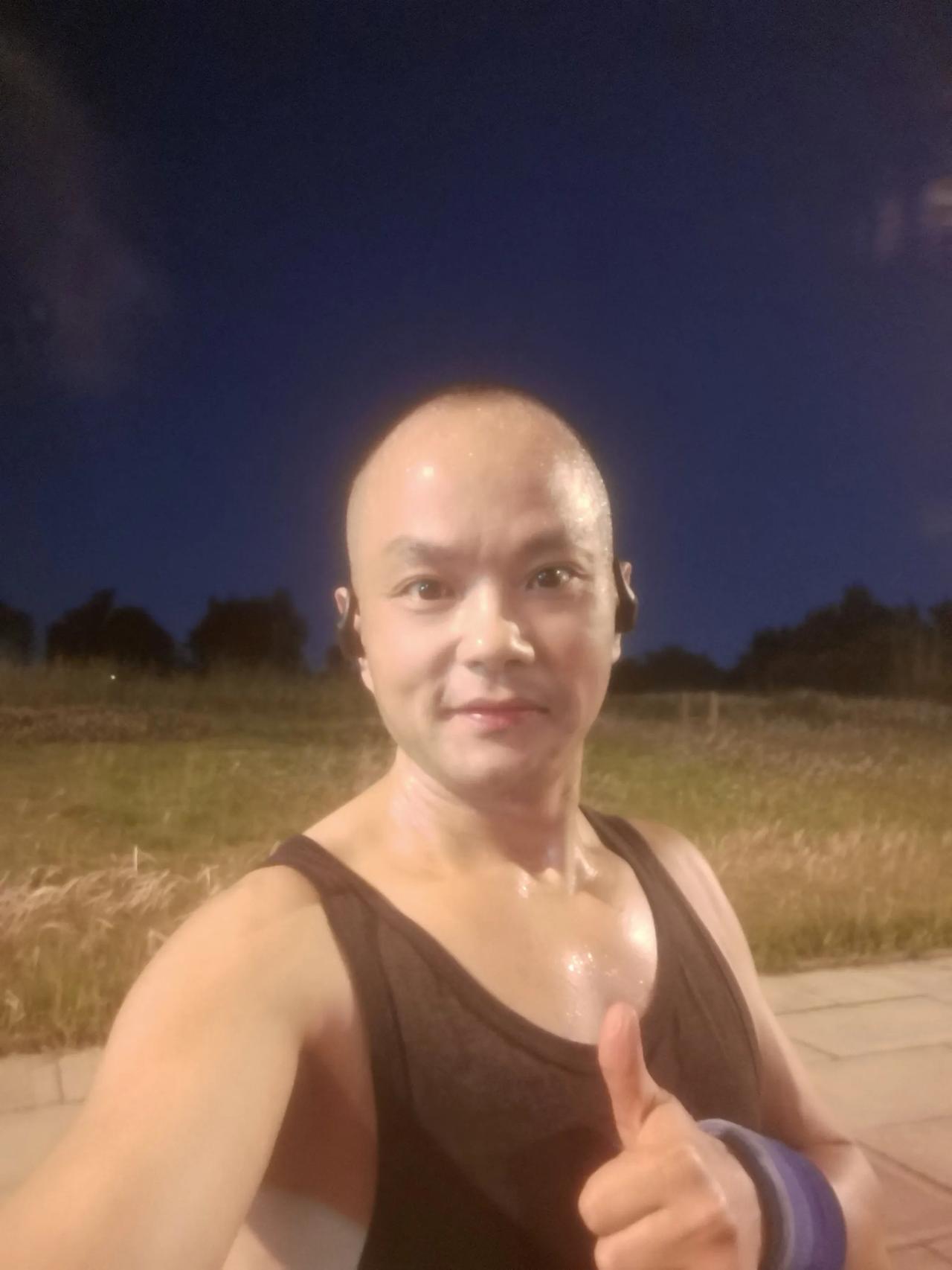 绝大多数人终其一生只知道金钱的重要性，确实金钱对人生非常重要且不可缺少。

但是