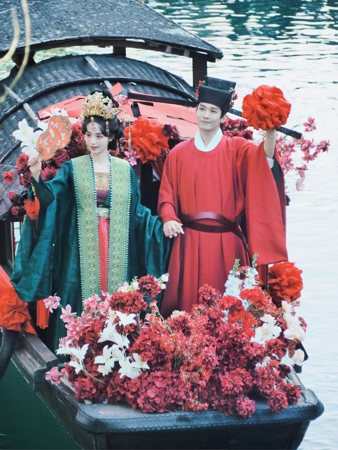 五福临门一撞撞出了恋妻脑  电视剧五福临门  沈大人这神奇一撞，恋妻开关被触发，