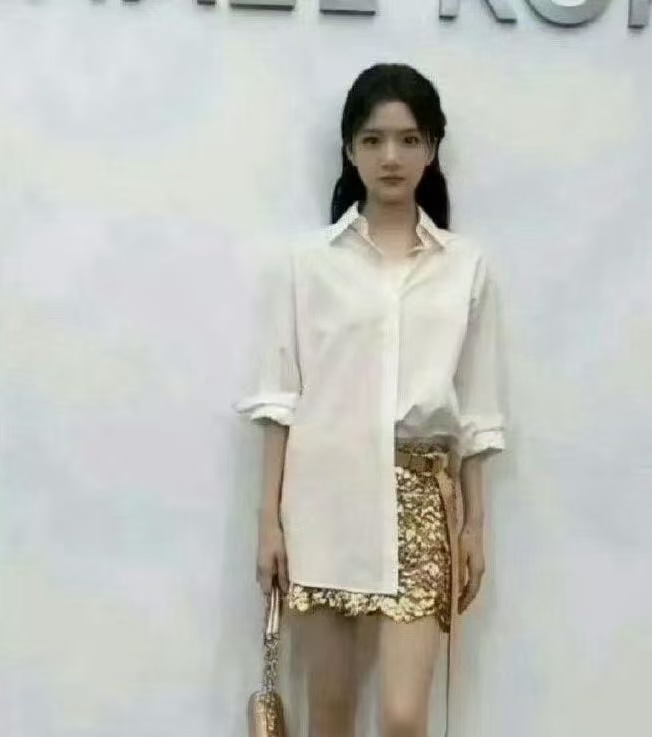 我丢，任敏好恐怖，大腿是我见过最细的了，快和小腿一般粗细了 