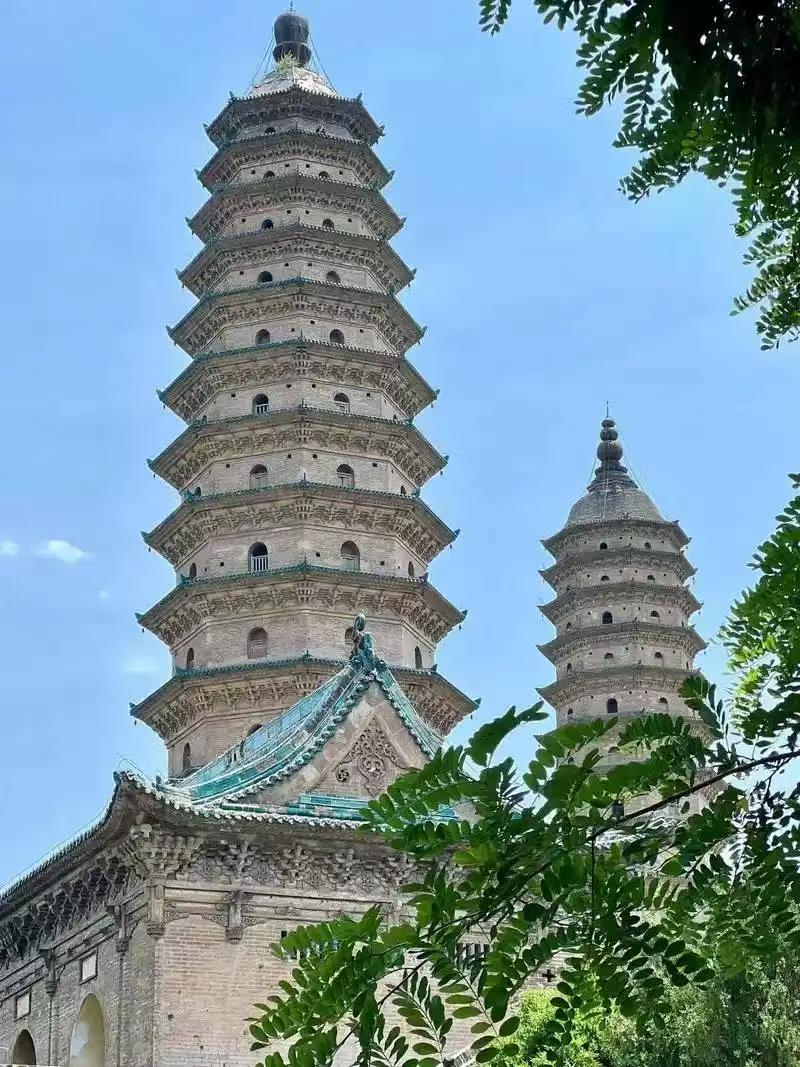 山西的无人机表演也太绝了！山西用600架无人机点亮黑悟空 黑悟空在空中超有气势，