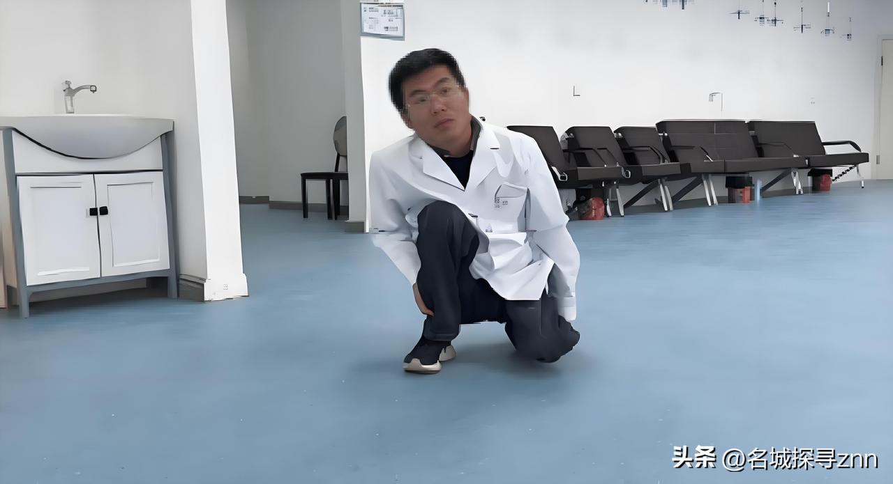 新疆莎车，一38岁医生，放着月薪1.5万的安稳工作不要，偏要到新疆开诊所，不为钱