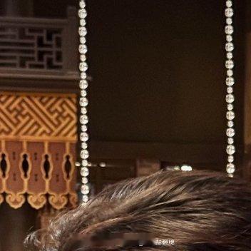 每日一善 0000请永远记得：你今日的善举正在塑造明天的世界。那个因你让座而学会