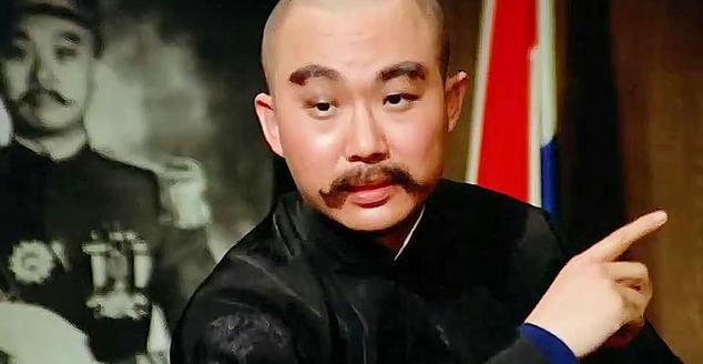 1926年，剥皮将军张宗昌终于如愿以偿，霸占了美人陈佩瑜。新婚之夜，张宗昌下令把