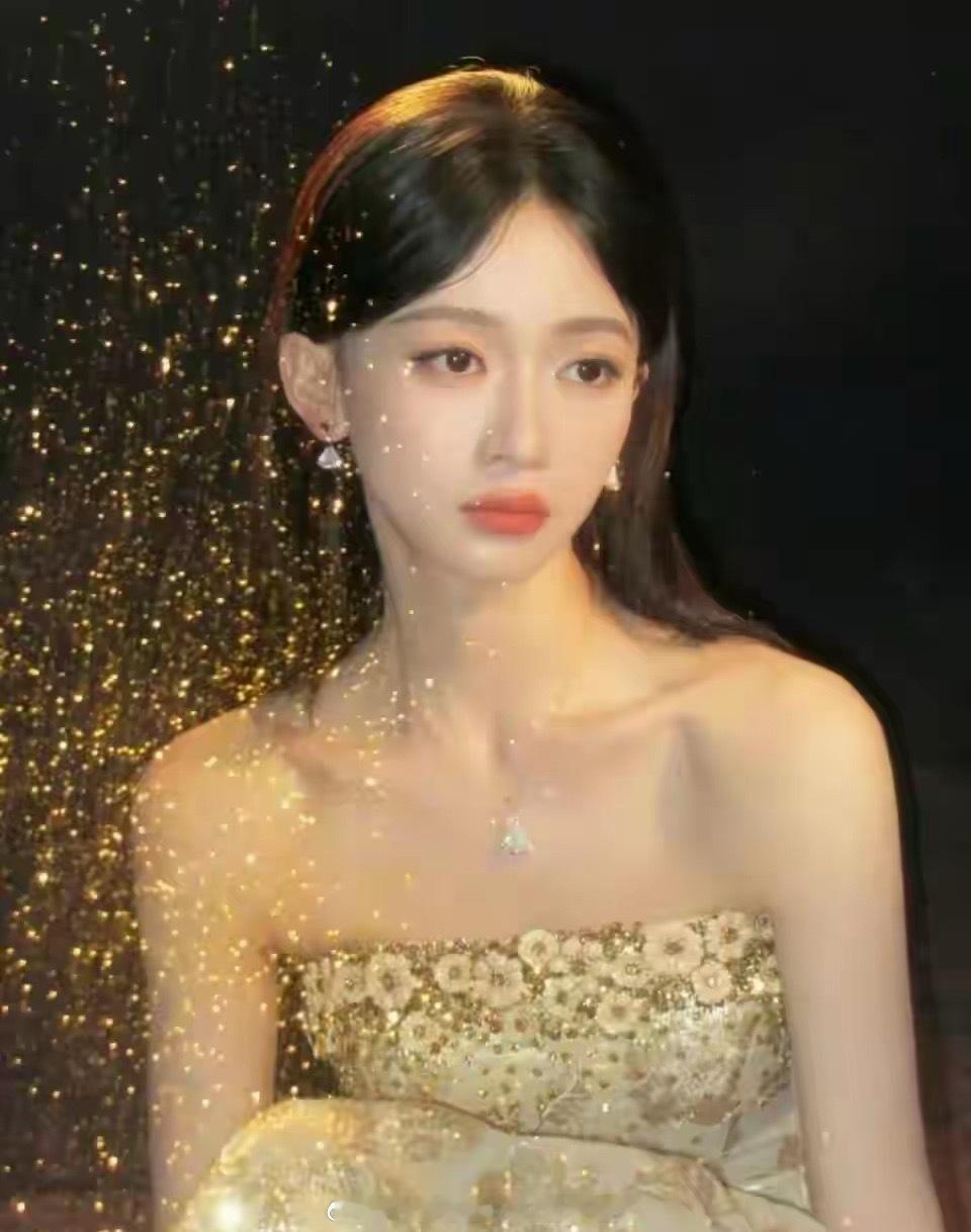 吴谨言这组星光大片也太仙了吧！就是不知道为什么，总觉得少了点陈乔恩那种明艳大女主