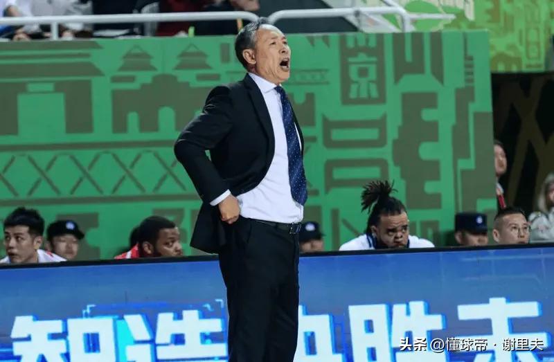 15分输浙江，北京主帅许利民赛后用四个字总结：任重道远！称：球队全方位出问题；媒