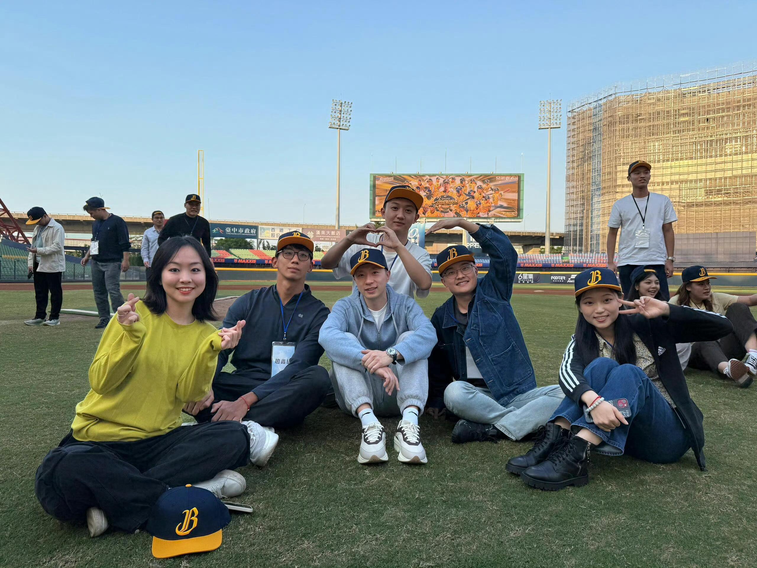 我说的：40个人，必须每个人交作业！（院士可以写报告代替） 