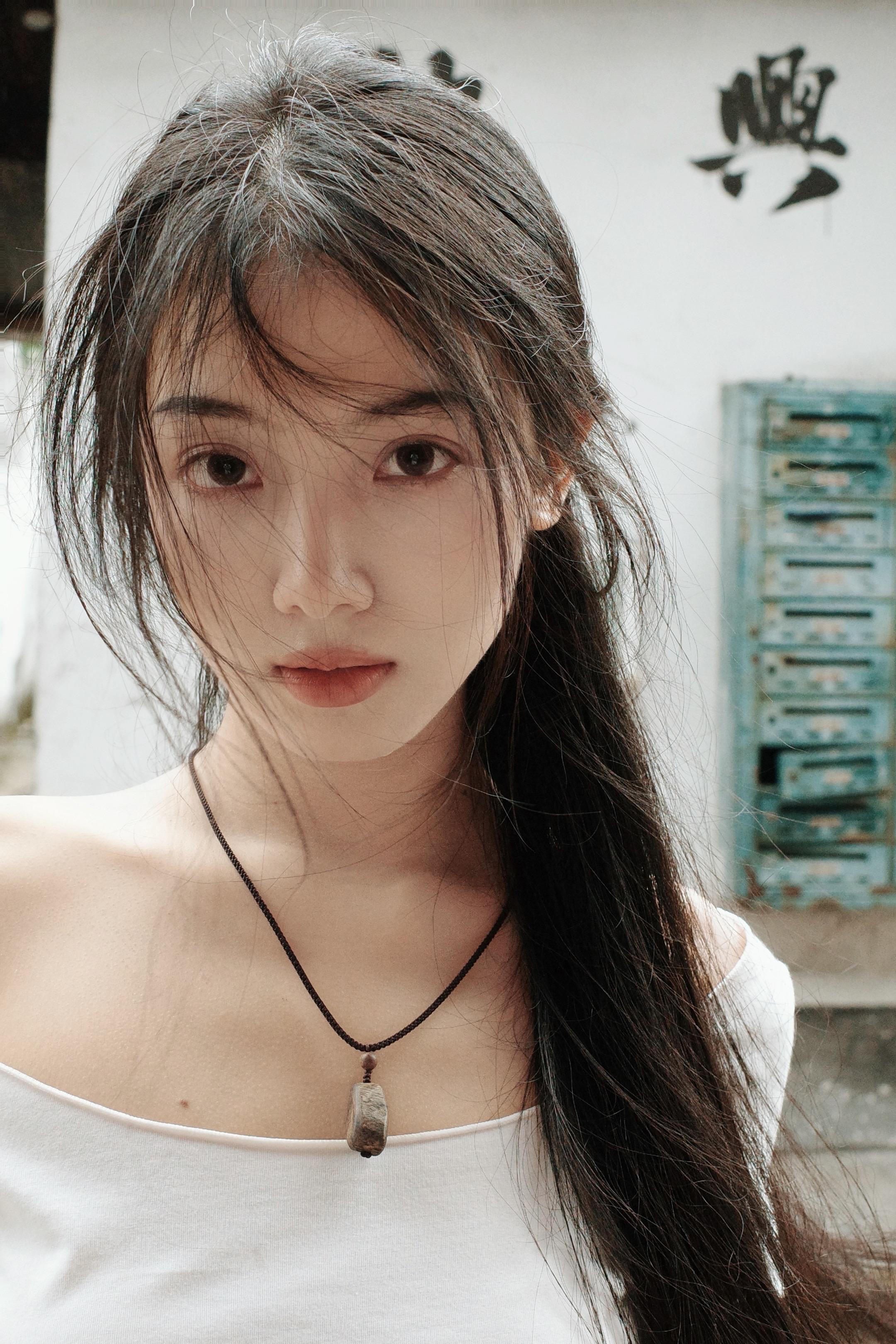 一个人走了很久的路