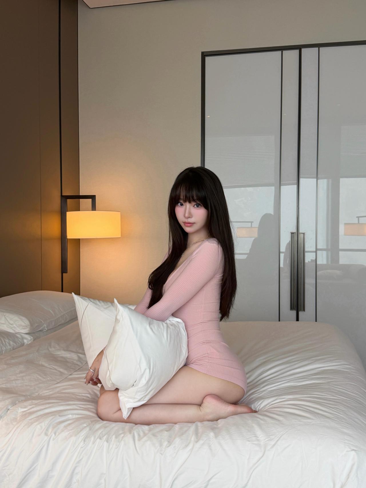 辗转难眠的 我昨晚是否进入你梦里💬 罐装草莓🍓