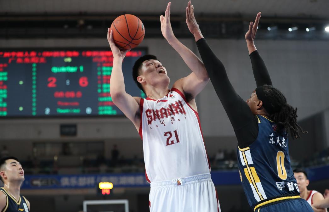 山西男篮半场58-51领先广东三个关键人
北京时间12月4日，CBA俱乐部杯，山