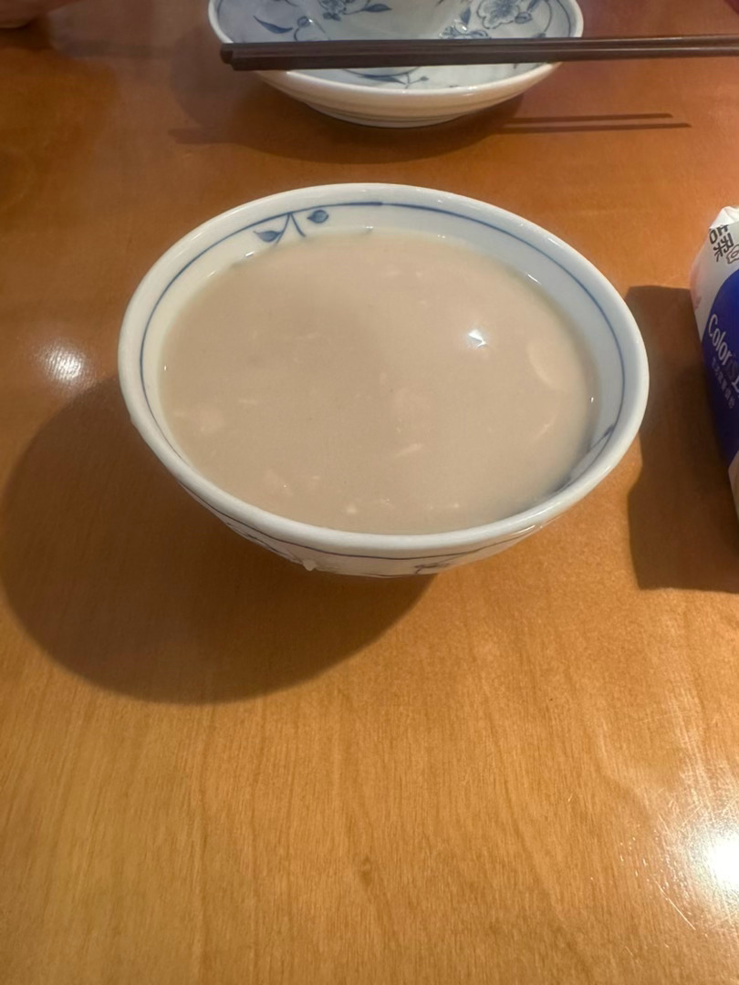 周六晚上福建菜和爵士吧听听老歌突然发现深圳有何师烧烤，无语子哈哈专门去成都吃的 