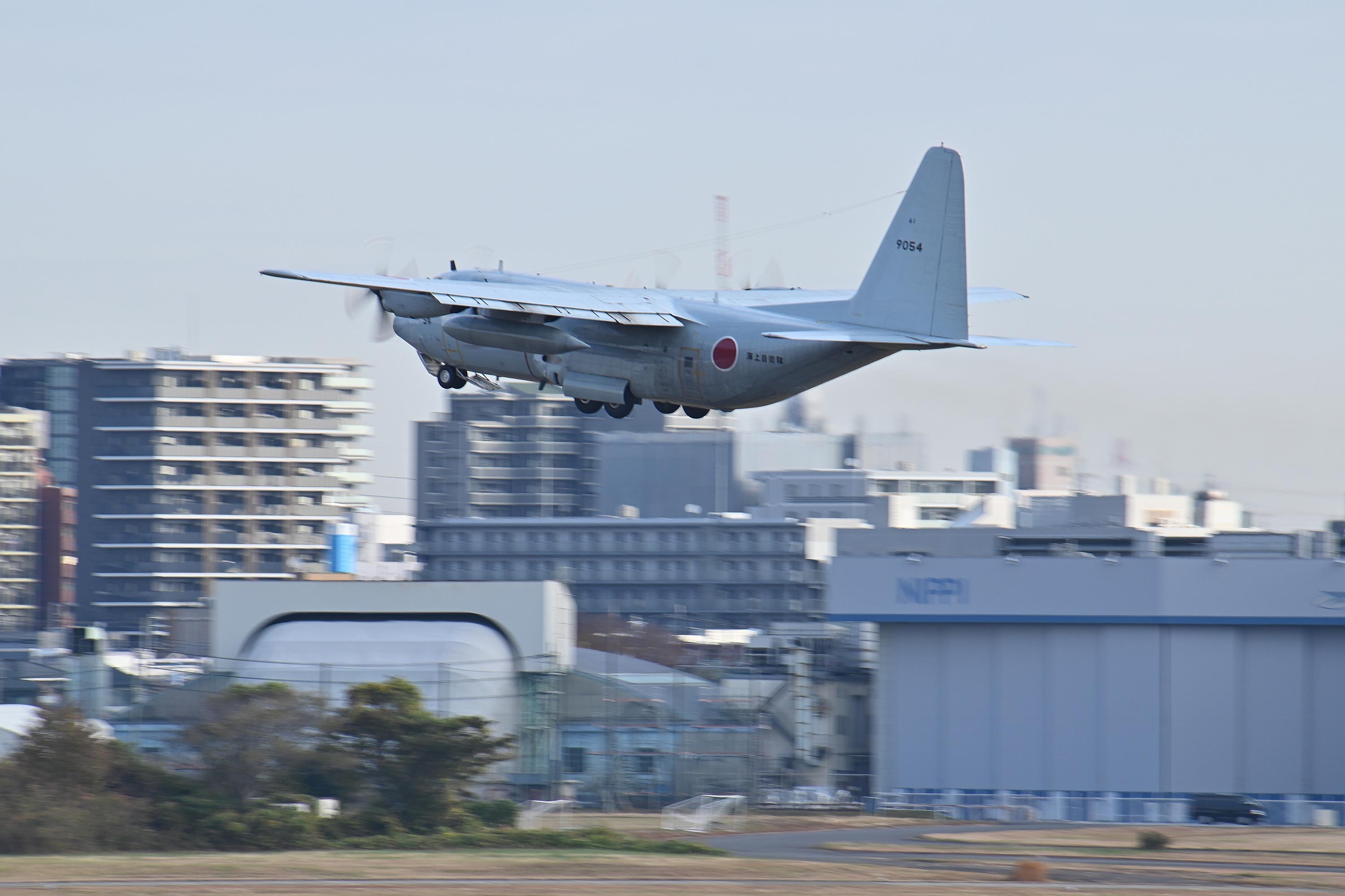 海自C-130R难得一见的运用事例
