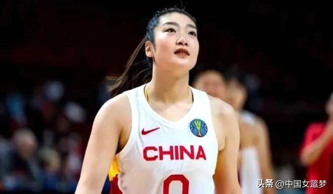 【女篮“勒布朗-梦”的燃情故事】🔥
    她是中国女篮的“核武器”，被球迷称