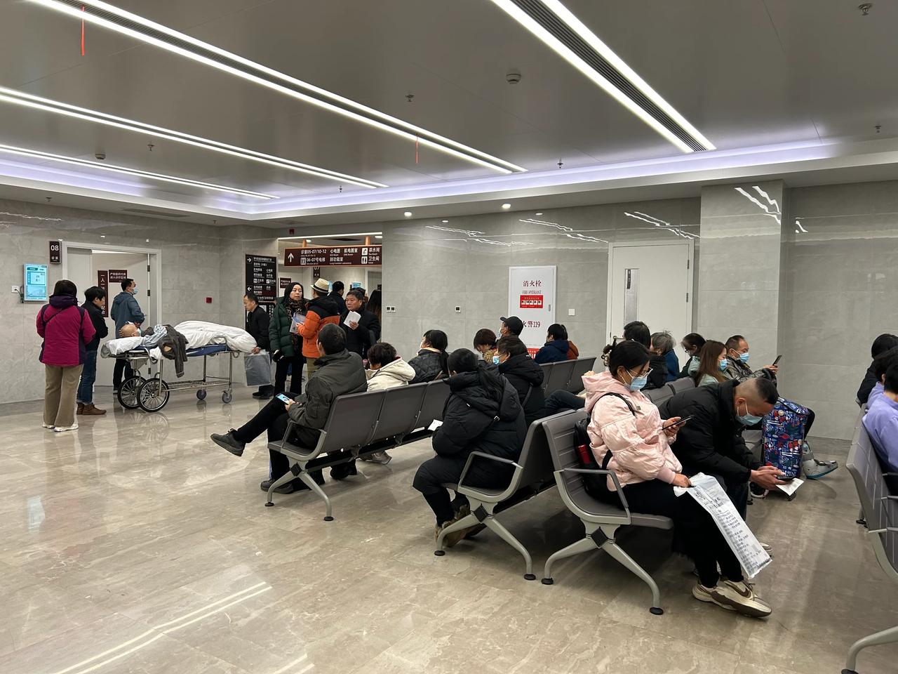 晒图笔记大赛前几天去上海看病来到同济医挂号骨与软组织肿瘤专家门诊326元和一千多