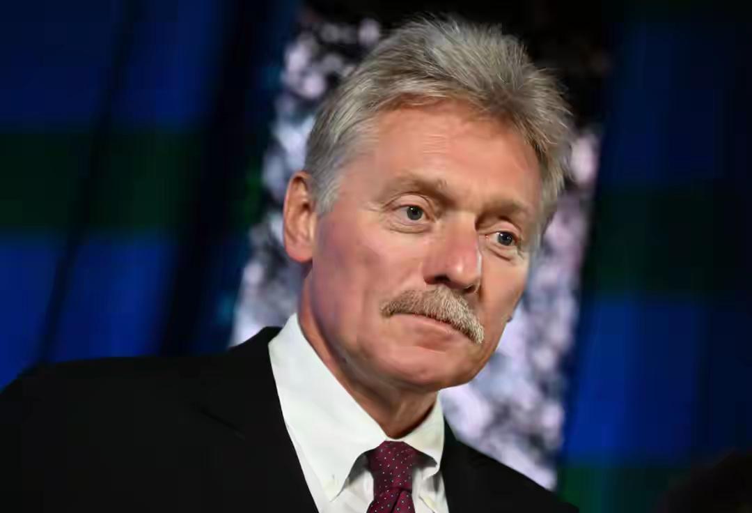 高市早苗刚刚踏上新岗位，就迎来了前所未有的冷遇。她满怀期待地伸出橄榄枝，试图缓和