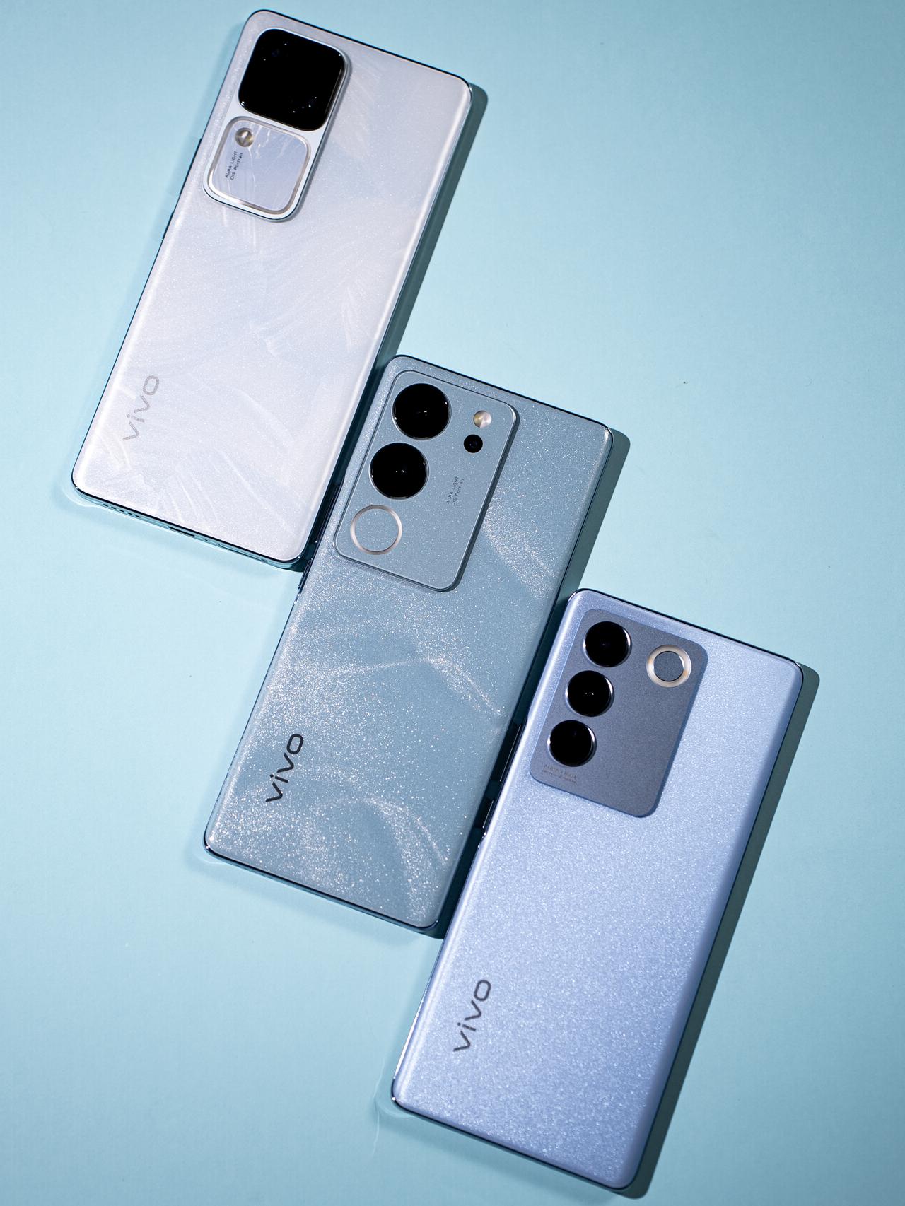 带大家回顾一下 vivo 近 3 代 S 系列机型的外观设计~S16 的「春日悠