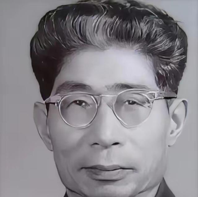 1967年，许世友到北京开会，一开国上将笑着和他打招呼，他理都不理，对方只能尴尬