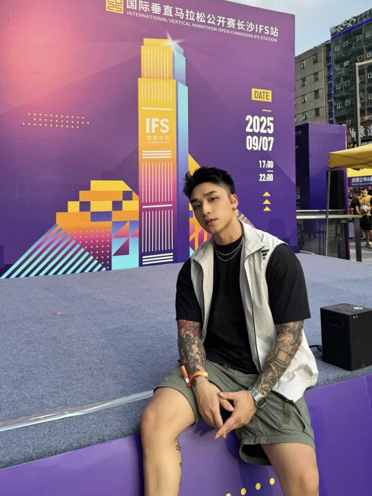 黑橙配色  垂马一夏🏃🏼