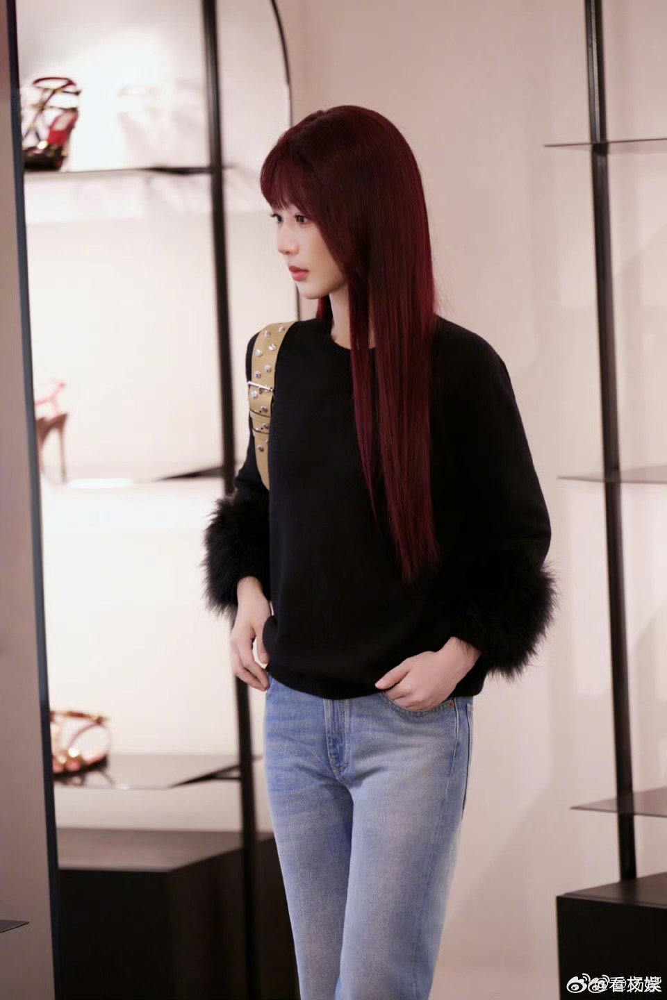 杨紫新体验新造型杨紫相机装不下的快乐都在心里 杨紫新体验新造型，赞赞赞 