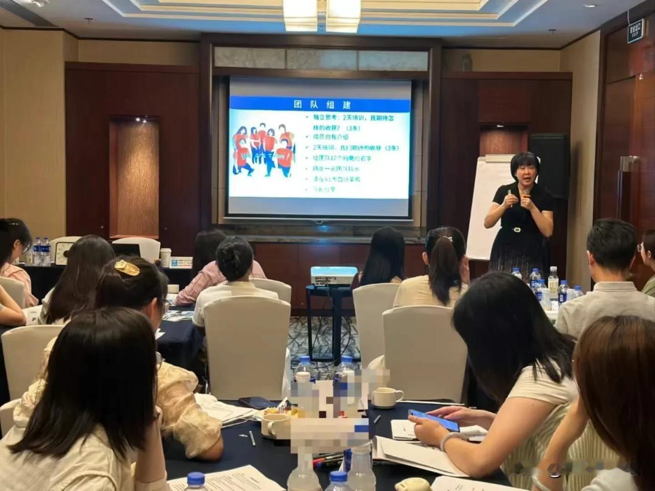 面试问题套路多！当面试问你“喜欢什么样的领导和团队合作”的时候，可别傻傻的回答“