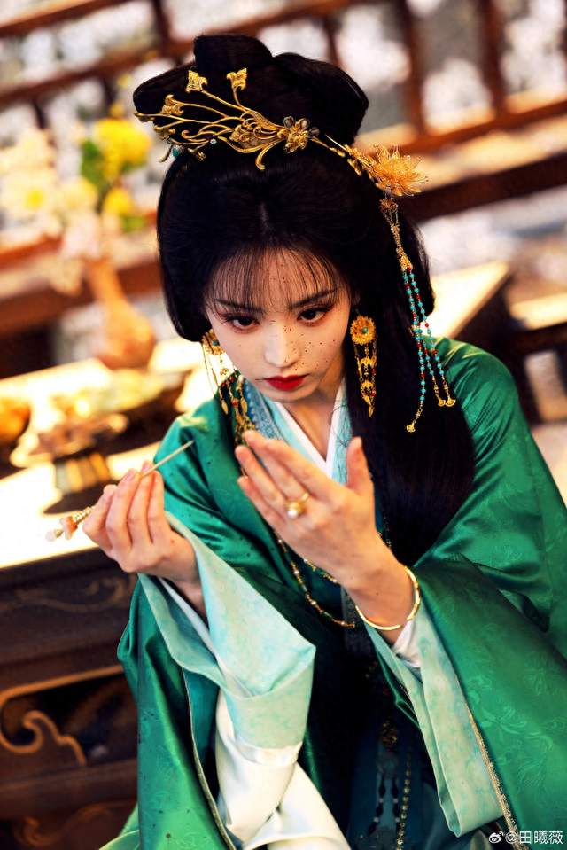 田曦薇的“狠”，终于找对了地方