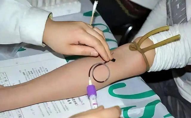 你是否在早晨醒来时，感到头昏脑胀，思维迟缓，甚至小腿酸痛或抽筋？这些看似无关紧要