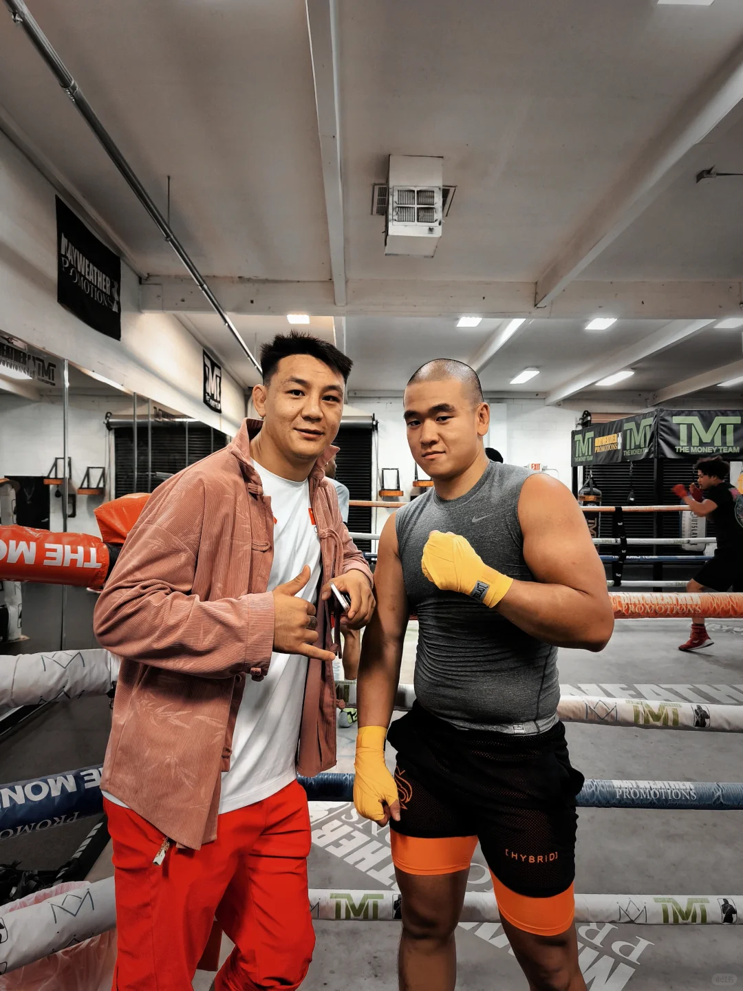 粉丝来探班了（不是）