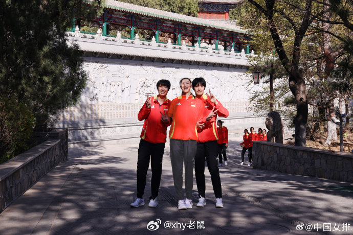 状态不错 吴梦洁 朱袁张1块2毛9 中国女排体能训练 