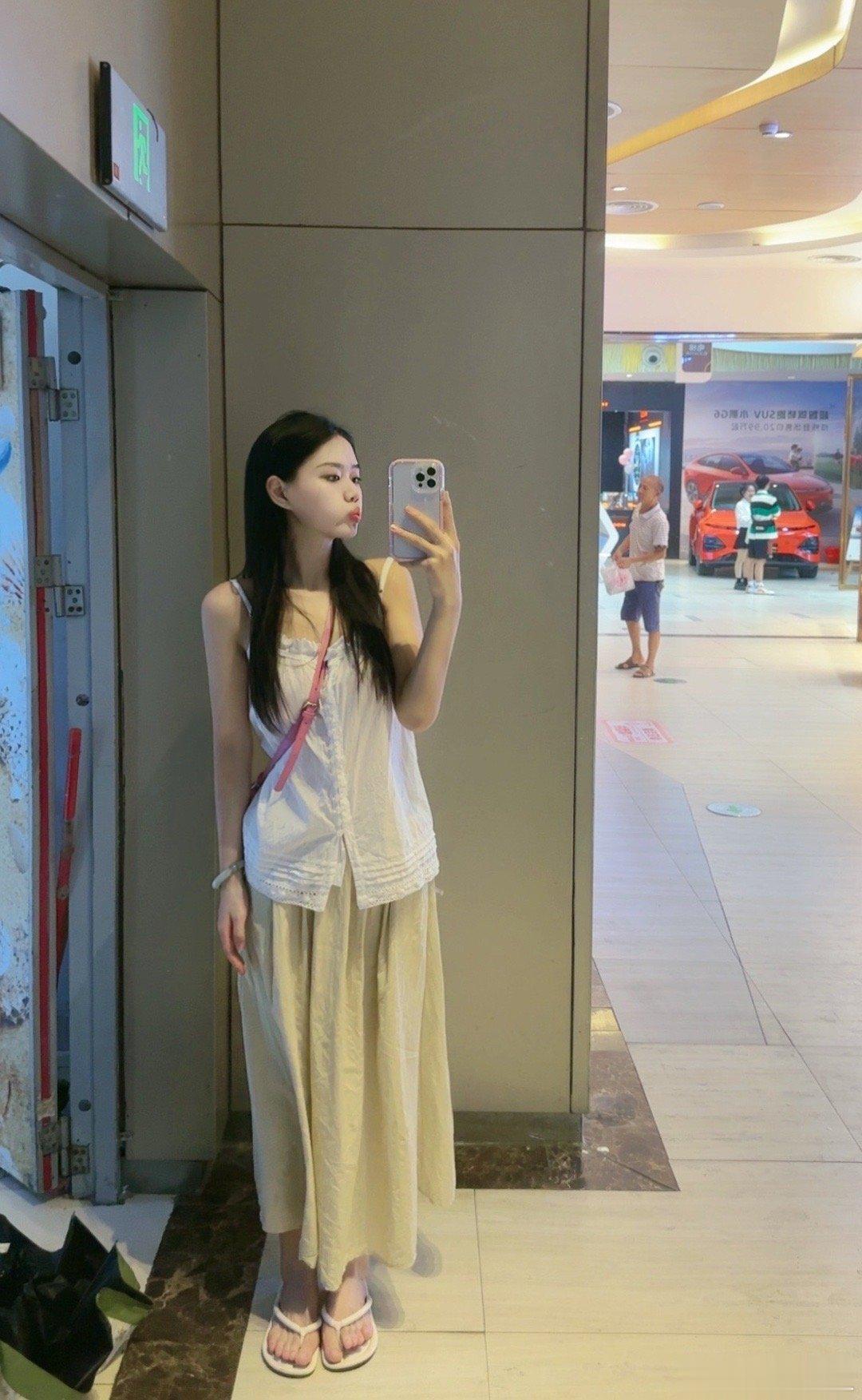 缘分蹉跎 花难结果 是谁赋颂我宛如月下的芙蓉 ​​​