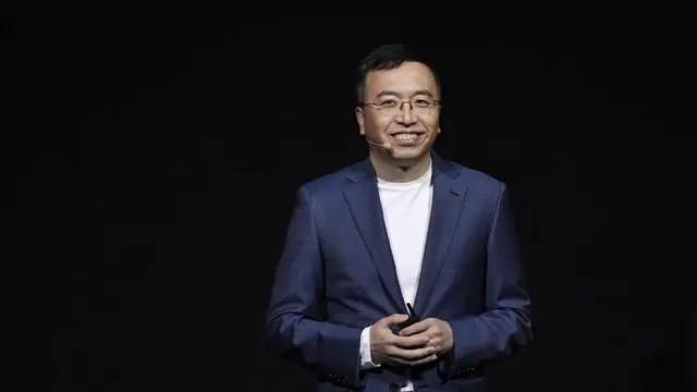 荣耀手机透露多个大喜事  最重要的是荣耀100系列推出。在11月23日晚间的荣耀